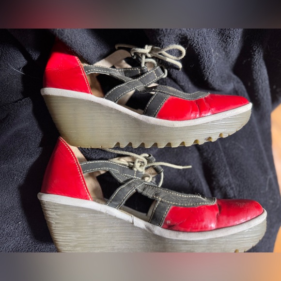 Fly London Lace-Up Patent Leather Wedges – EU 39 / US 9 Fit - Picture 5 of 9